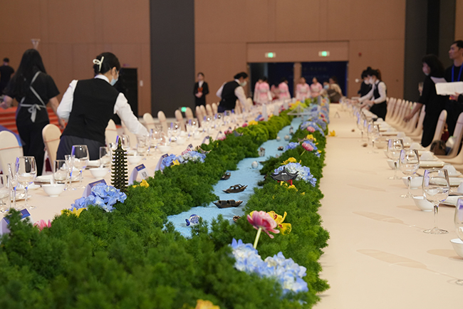 “讀懂中國·灣區對話”專題論壇花藝設計