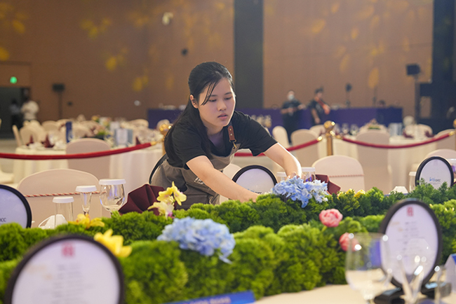“讀懂中國·灣區對話”專題論壇花藝設計